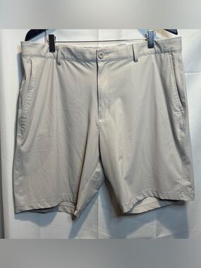 Greg Norman Collection Light Gray Men's Flat Front Shorts